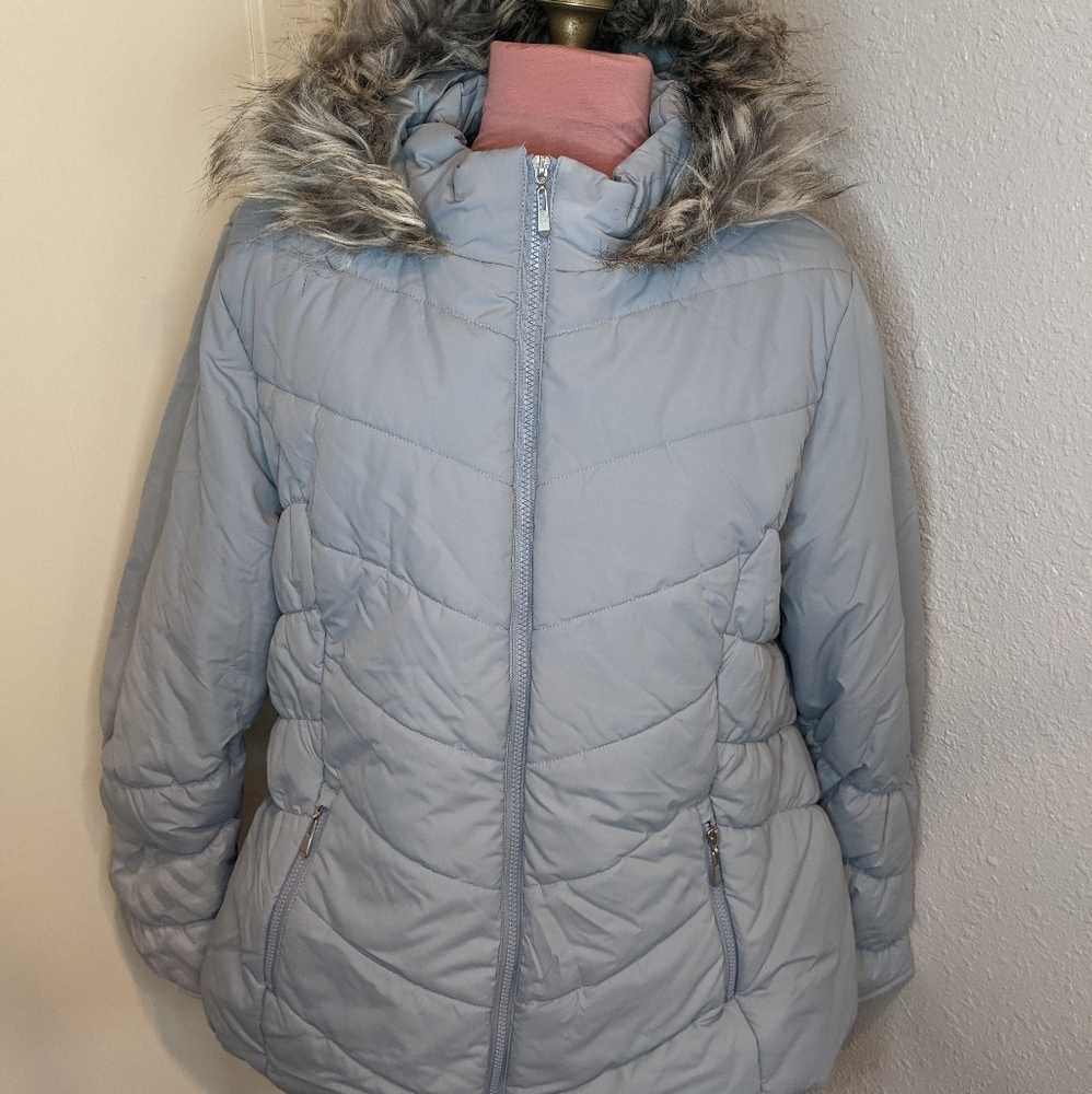Women's puffer winter jacket with faux fur trim
